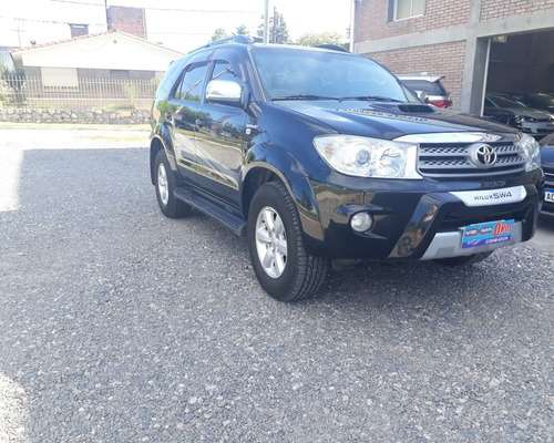 Toyota Sw4 3.0 I Srv At C/cuero 4x4 (2009) 2010
