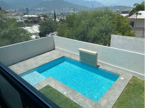 Casa En Venta En Contry Las Aguilas