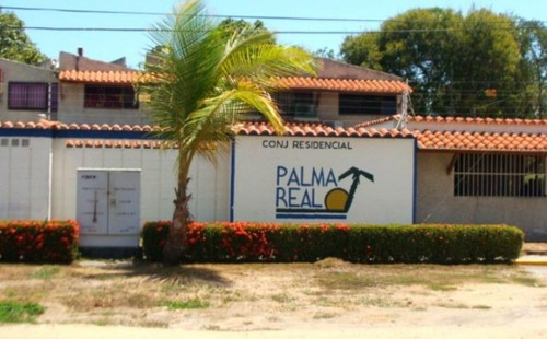En Venta Casa O Town House Higuerote, Conj. Resid. Palma Real, Parcela B-2, Urb. Zona Del Este Y Caño Aguasal