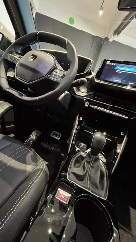 Peugeot 2008 1.0T Gt