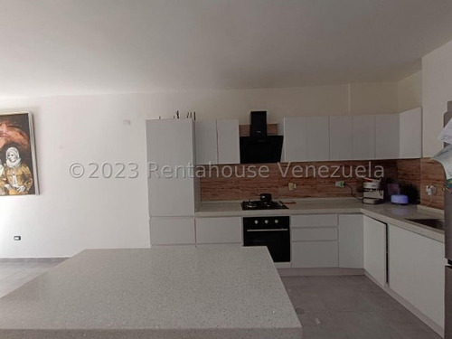 Townhouse Venta Concepto Abierto, Pozo De Agua, Piscina Y Area Social Para El Disfrute Familiar.el Rincon Valencia Carabobo Leida Falcon Lf25-158