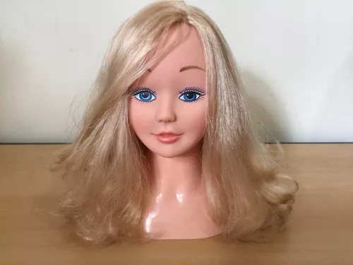 Boneca Princesa Nancy Hair Busto Para Pentear E Maquiar
