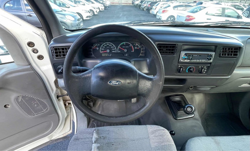 Imagen 16 de 17 de Ford F-4000