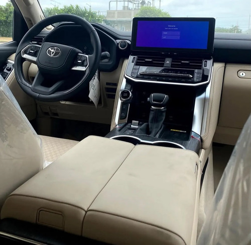 Toyota Land Cruiser 300 3.4 300 VXR HIBRIDA