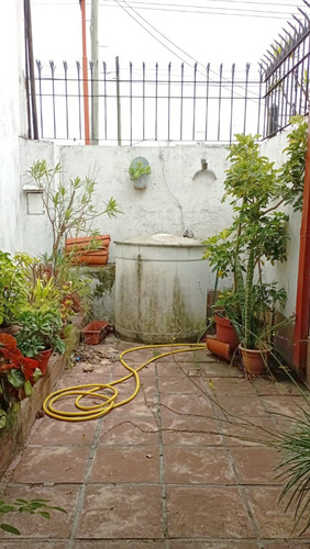 Chalet En Venta Con Departamento Apto Credito. Quilmes