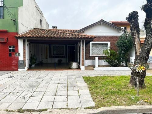 Casa 4 Ambientes Con Cochera Venta Wilde