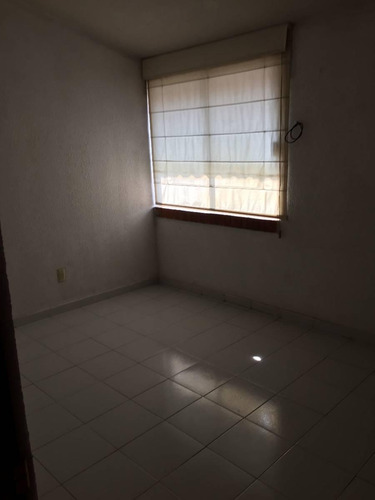 Imagen 10 de 14 de Casa En Ahuehuetes, Atizapán, Remate/ En*