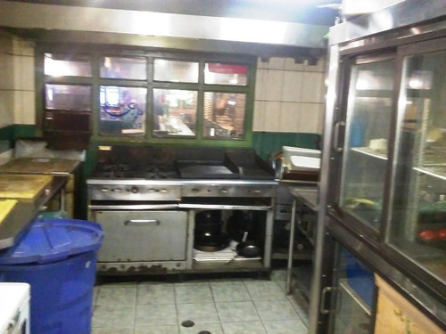 Imagen 5 de 12 de Vendemos O Alquilamos Tasca Restaurant / En El Llanito.