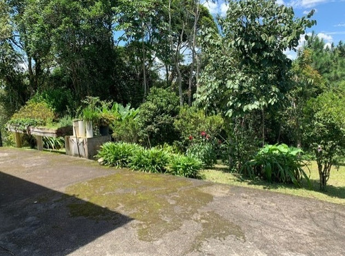 Lindo Sitio Para Lazer Rodeado De Natureza