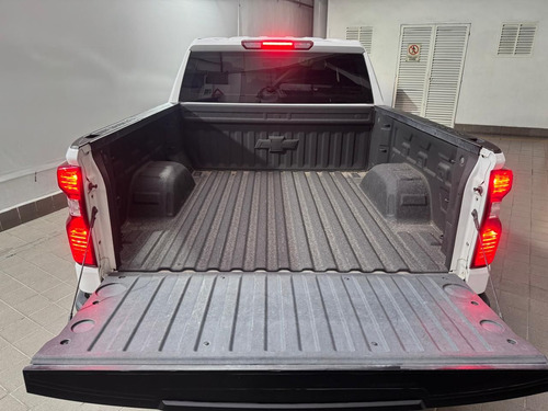 Chevrolet Silverado 4.3 V6 1500 WT Cabina Regular 4x2 At
