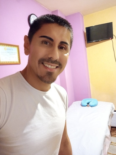 Imagen 2 de 5 de Masajista Masculino Profesional En Palermo Y Recoleta