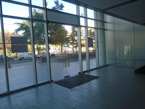 Oportunidad ! Local De 97,57 M2 - Tranqueras- Av Las Condes