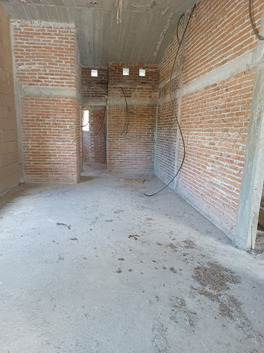 Casa En Venta En Obra Gris, Tetela Del Monte Con 3 Rec. Y Jacuzzi... 2,600,000