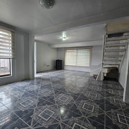 Se Vende Amplia Casa En Avenida Camilo Henríquez, Concepción