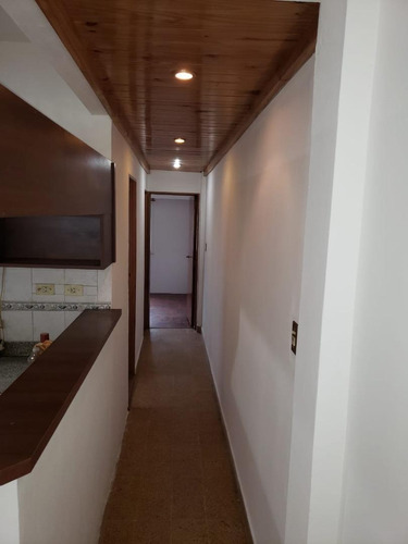 Imagen 5 de 12 de Departamento De 3 Ambientes En Venta En Castelar Norte