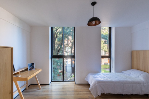 Venta Departamento 3 Ambientes y Locales Comerciales En Moreno