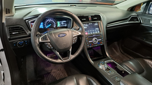Ford Mondeo 2.0 TITANIUM AUTO
