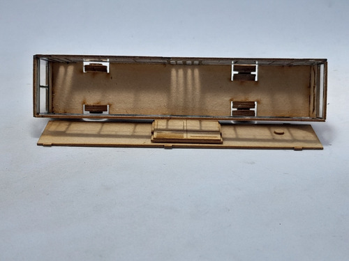 Imagen 7 de 9 de Nico Puma D12 Armado, Con Vidrios, Para Decorar H0 (mnc 93a)