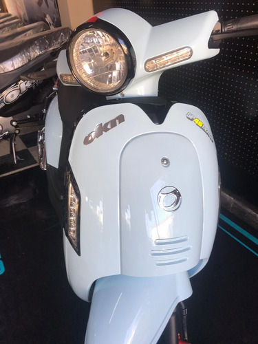 Okn Roma 125 Precio Lanzamiento (incluye Casco Y Parabrisas)