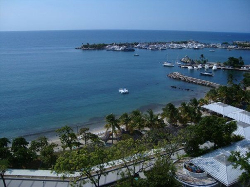 Imagen 3 de 10 de Club Playa Azul ( Tenemos Apartamento Dentro De Club, Para La Venta Llamar Para Info)