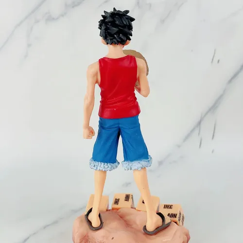 Figura One Piece Luffy Capa Roja Base Rosa Muñeco Anime Pvc