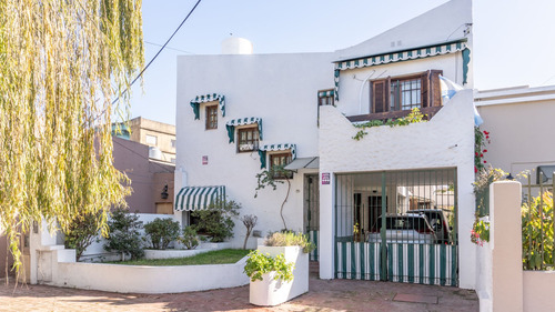 Venta Hermosa Casa Financia 7 Ambientes Temperley 