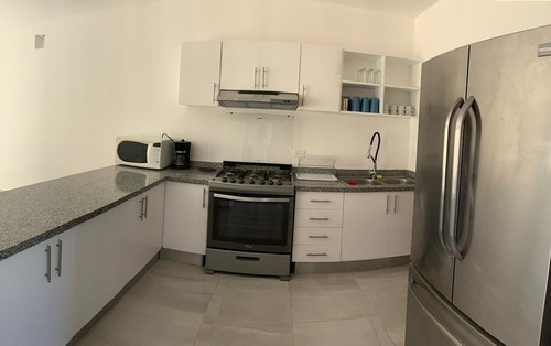 Imagen 2 de 14 de Casa En Renta Residencial Duke, Long Island Cancun