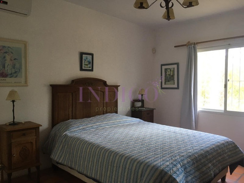 Alquiler Casa En Montoya, 4 Dormitorios Más Servicio.- Ref: 444