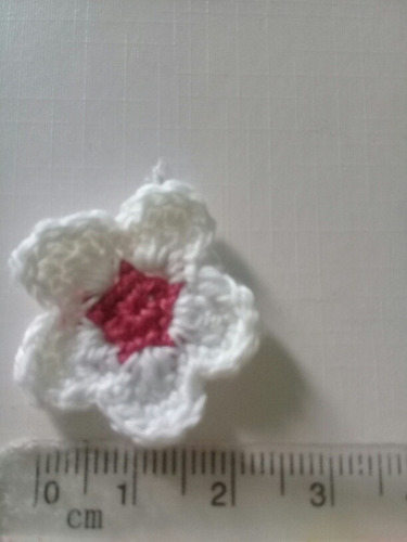 Imagen 9 de 10 de Lote De Flores Tejidas Macrame, De Tela Satinada Y Fieltro