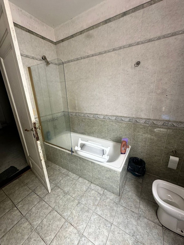 Casa/lote En Venta Floresta A Refaccionar Permuta