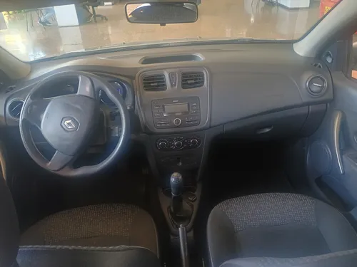 Renault Logan 1.6 Authentique