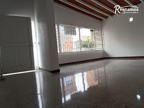Oficina En Arriendo En Laureles. Cod A775204