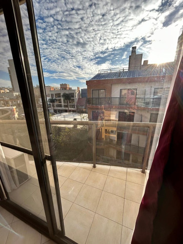 Departamento De Un Dormitorio, Cochera, Centro