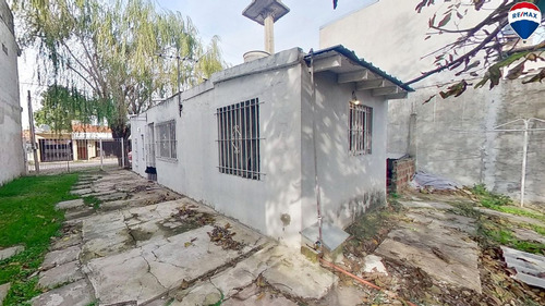 Venta Casa 4 Ambientes Con Parque Ezpeleta