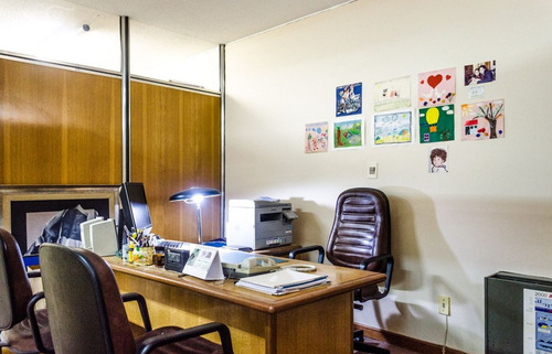Venta Oficina Con Terraza Exclusiva Ciudad Vieja