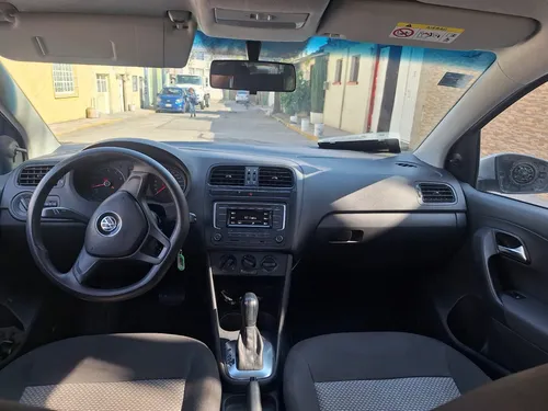 Volkswagen Vento 1.6 Confortline At