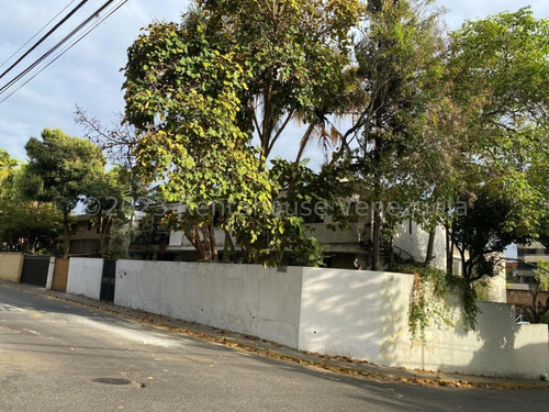 Estupenda Casa Para Remodelar, Urb. Los Palos Grandes