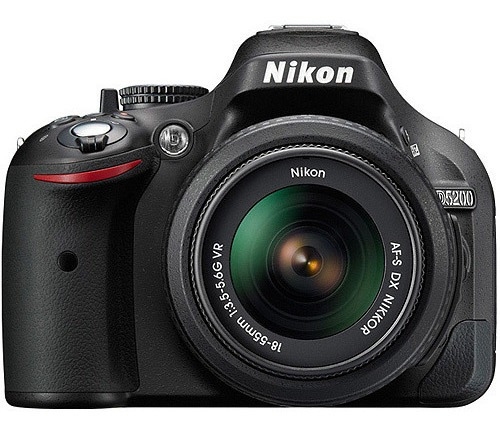 Cámara Dslr Nikon D5200 Incluye Lente Nikon 18-140mm Vr