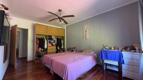 Venta De Casa Beccar 6 Ambientes Con Enorme Jardin