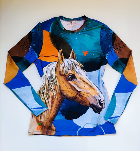 Imagem 1 de 3 de Camisa Proteção Solar Feminina Estampa Cavalo Azul