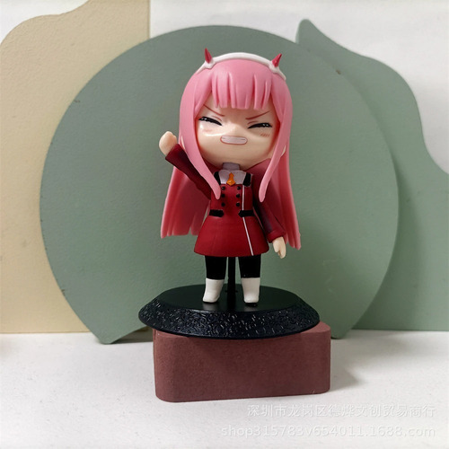 Set De 3 Figuras Darling In The Franxx Zero Two.