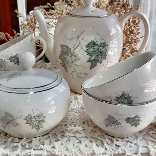 Juego De Té De Lozas Hartford Motivo Hoja De Muérdago