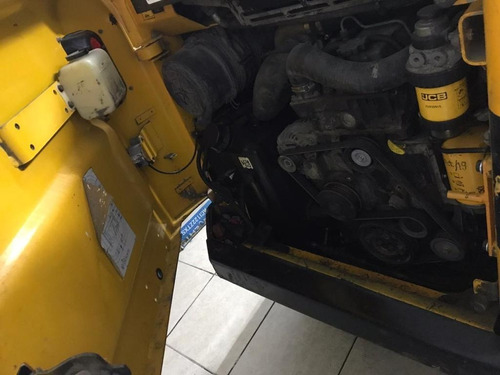 Imagen 3 de 6 de Minicargador Marca Jcb Año 2011