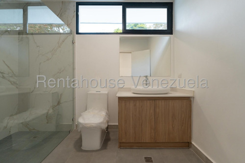Casa (duplex) En Venta En El Cafetal, Distrito Metropolitano 25-17659