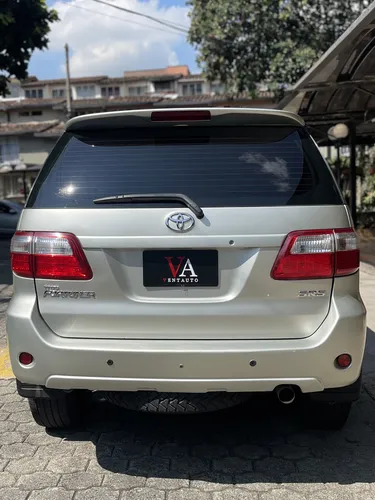 Toyota Fortuner 2.7 4x2 automatica