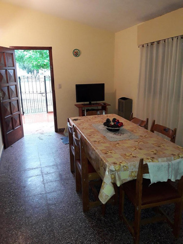 Imagen 4 de 9 de Casa 3 Ambientes Venta - Santa Teresita