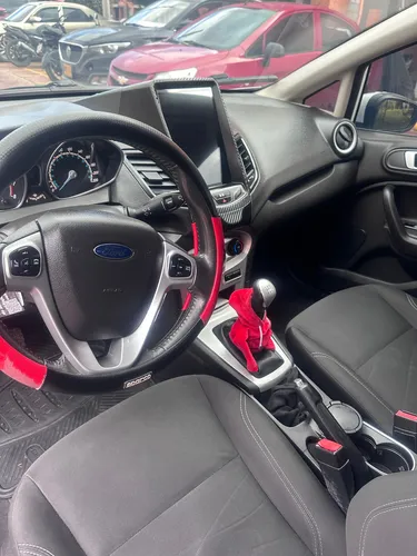 Ford Fiesta 1.6 Hatchback Se