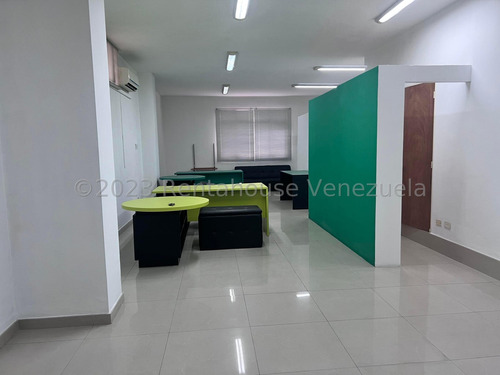 Oficina En Venta En San Bernardino Cda 24-8727 Yf