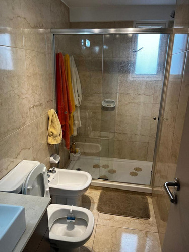 Departamento De 4 Ambientes Dependencia En Venta En Acassuso.