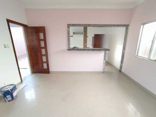Imagem 9 de 14 de Casa 2 Dormitórios Isolada 9x27 Edícula 100m Do Mar Amj85